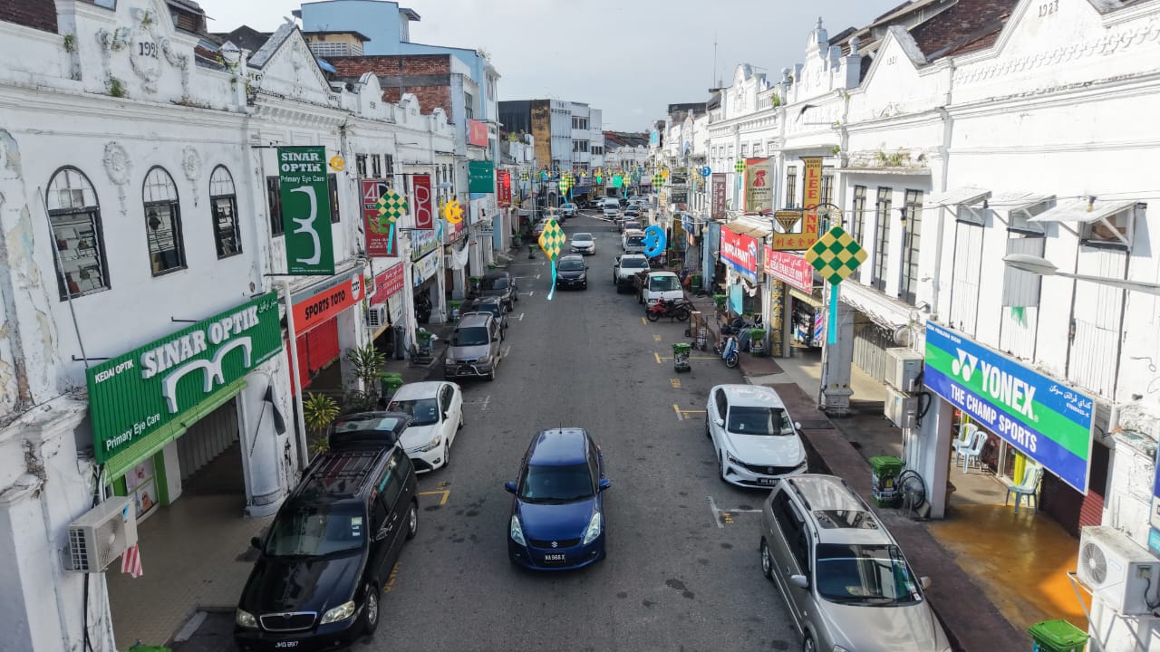 2Sty Freehold Shop Jalan Besar Kuala Lipis - photo 2