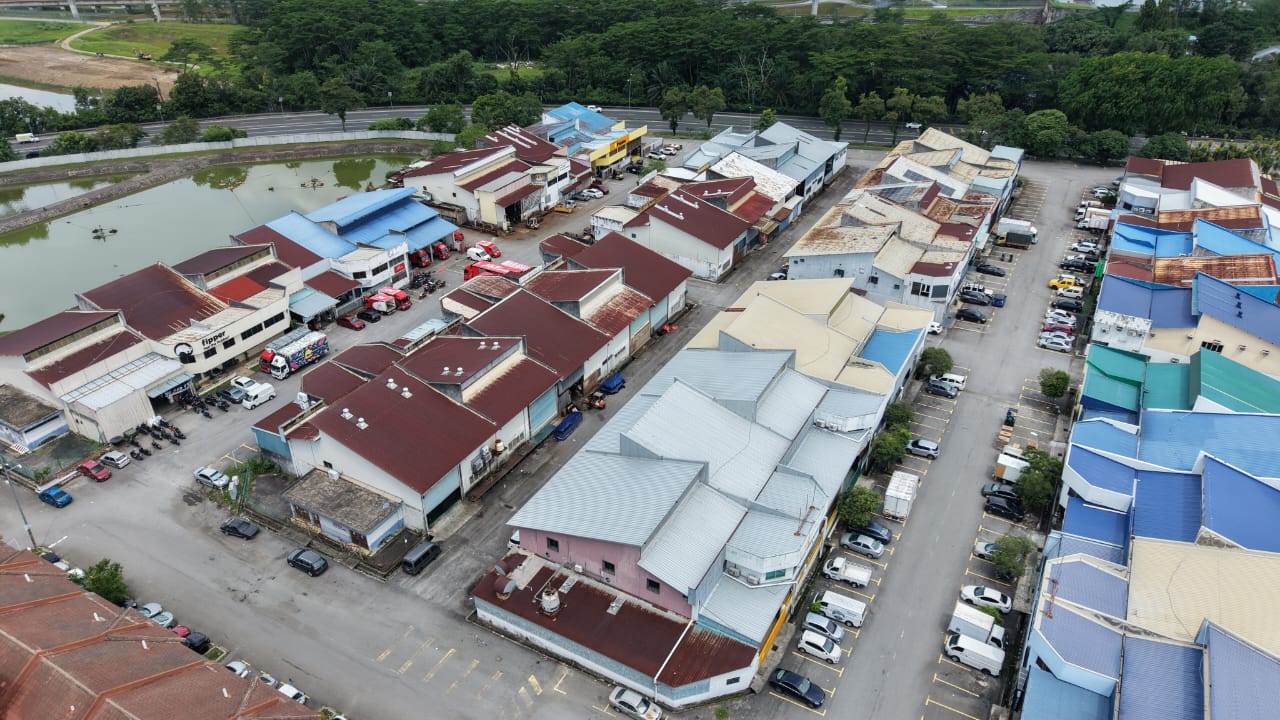 One and HalfTerrace Factory Seri Kembangan Serdang - photo 2