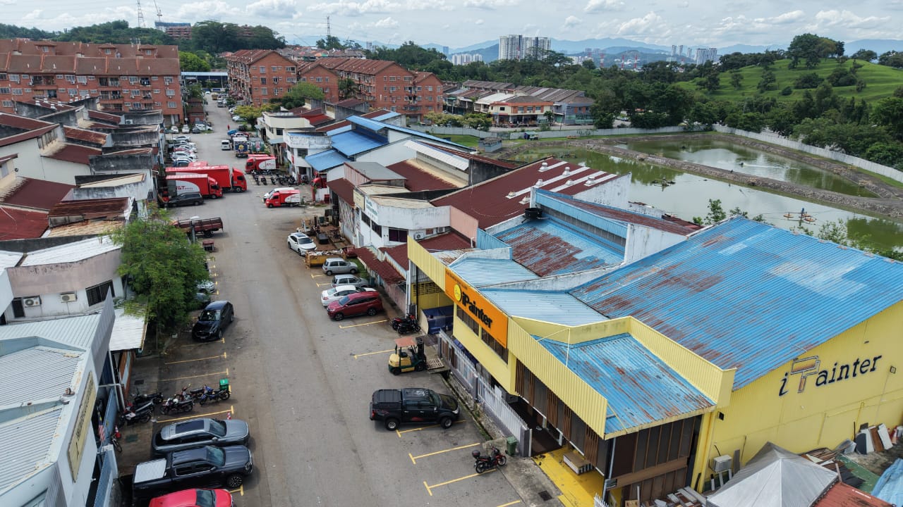 One and HalfTerrace Factory Seri Kembangan Serdang - photo 9