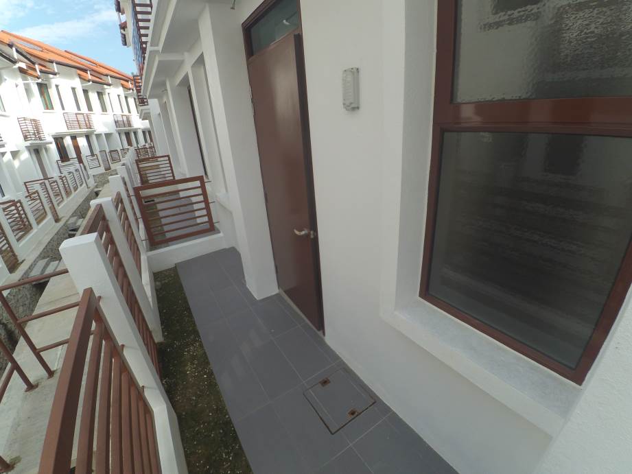 2 Sty IRAMA 2 Bandar Kinrara 8 Golf Club - photo 2