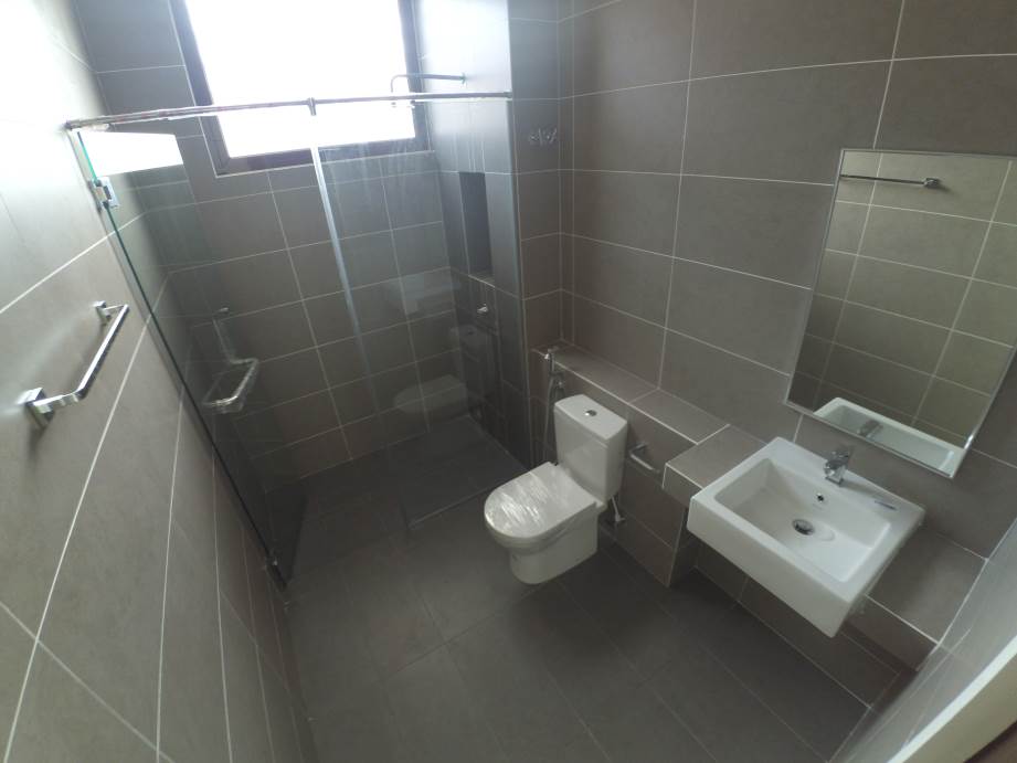 2 Sty IRAMA 2 Bandar Kinrara 8 Golf Club - photo 8