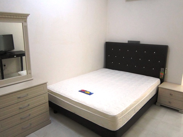 Bayswater Condominium Seaview unit - photo 3