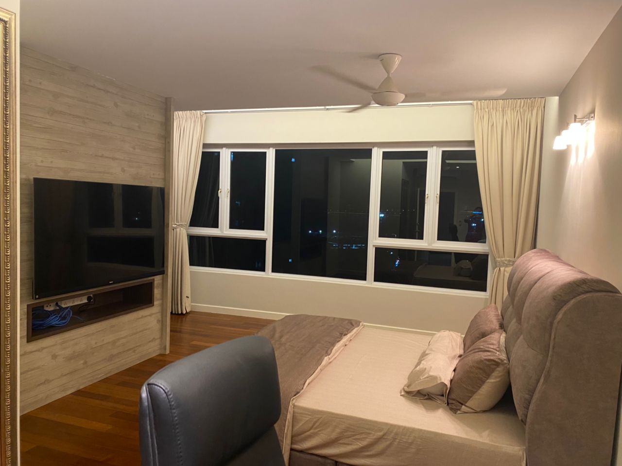 Platino Luxury Condominium - photo 2