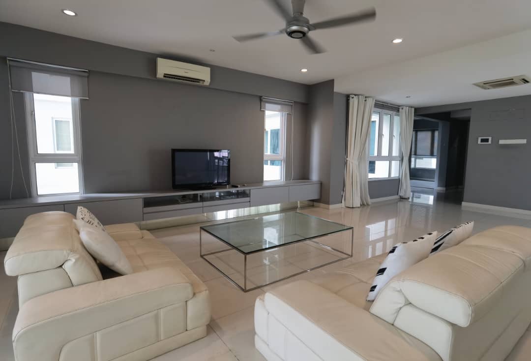 Platino Luxury Condo ...
