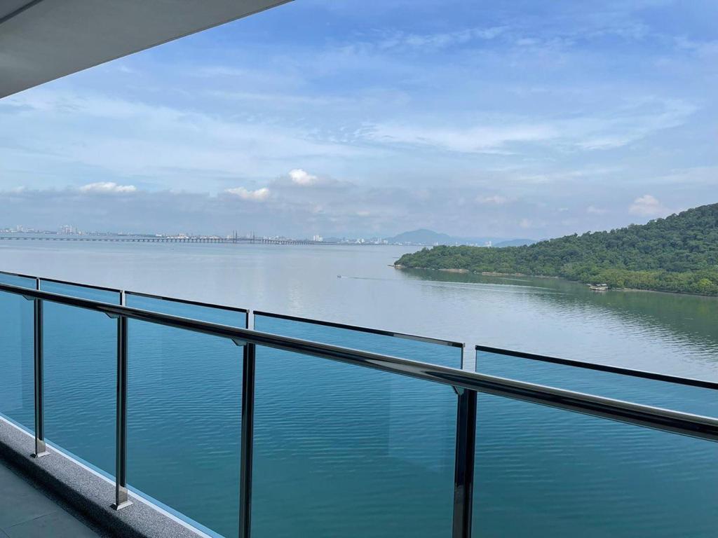 Queens Residences Queens Waterfront - photo 3