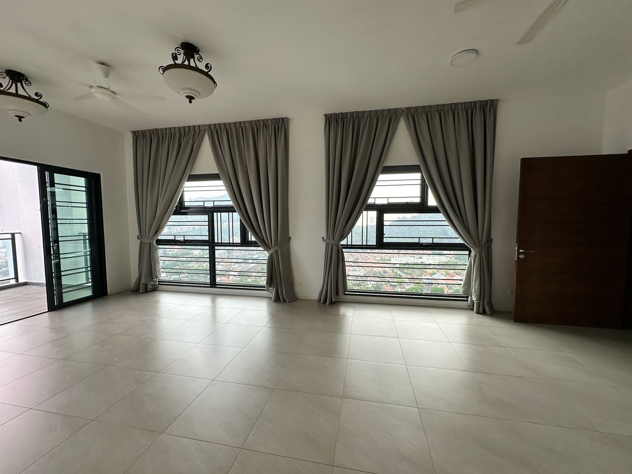 Mira Residence ...