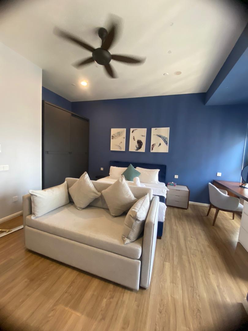 Ceylonz Suites CLS001