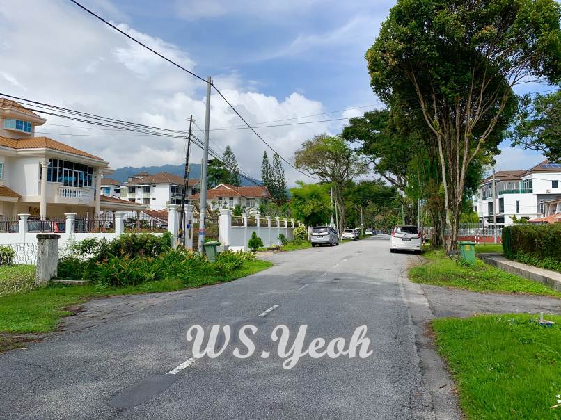 Bungalow with LA 23500sf at Jln Vermont Georgetown - photo 4