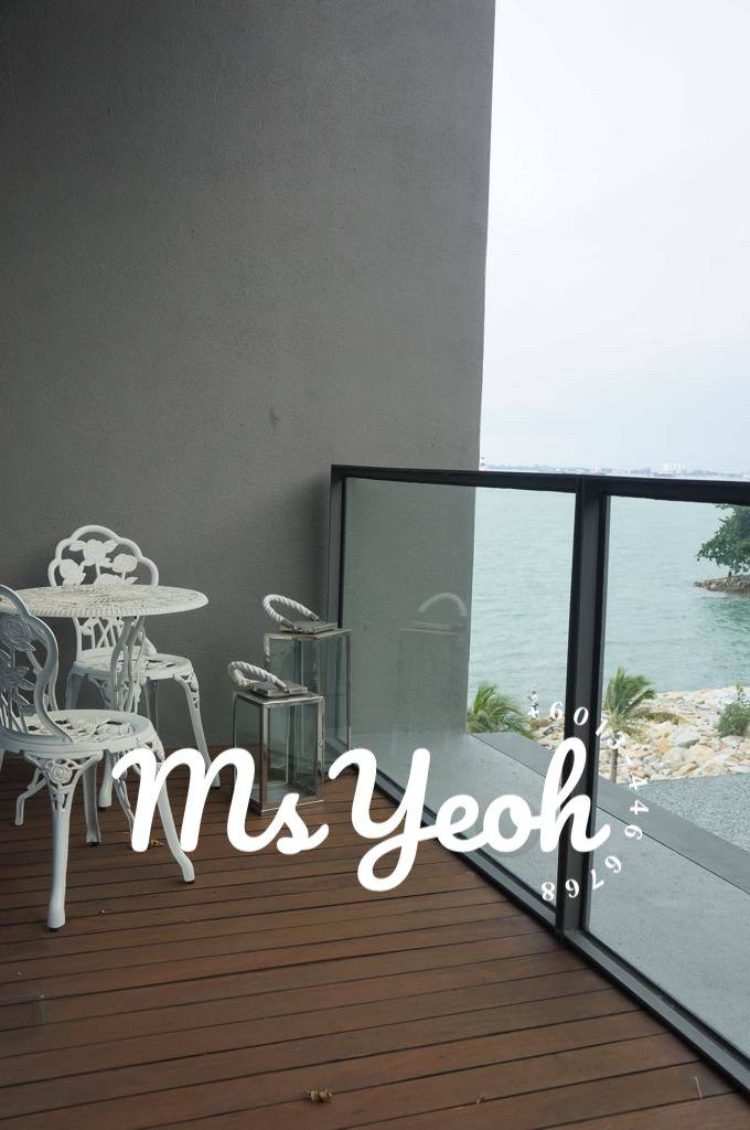 Shorefront Fully Renovated and with Seaview - photo 3