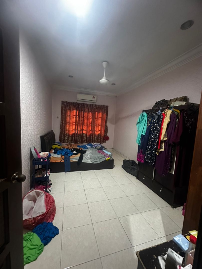 Double storey House for Sale in Bayu Perdana - photo 12