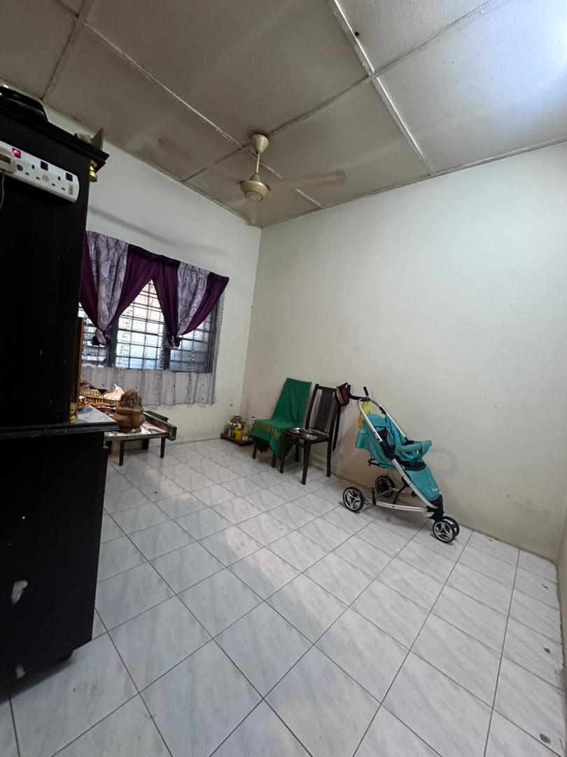 Single storey renovated for SALE in kg Jawa - photo 2