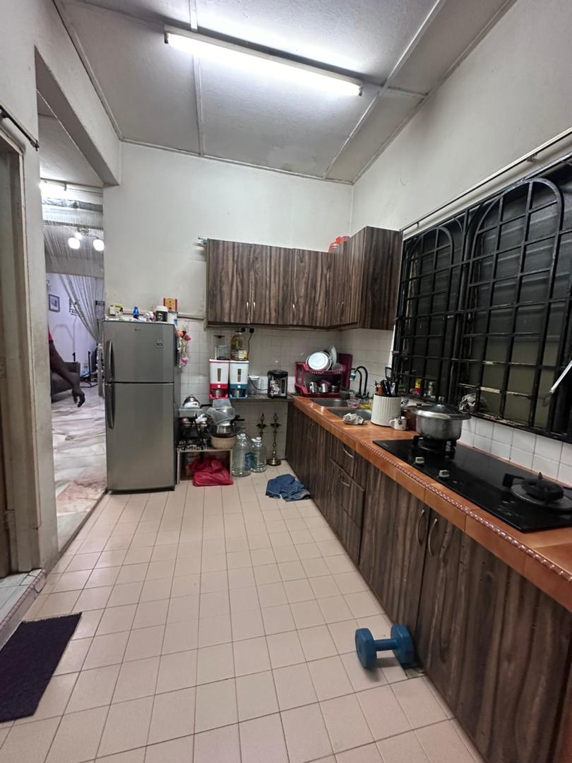 Single storey renovated for SALE in kg Jawa - photo 10