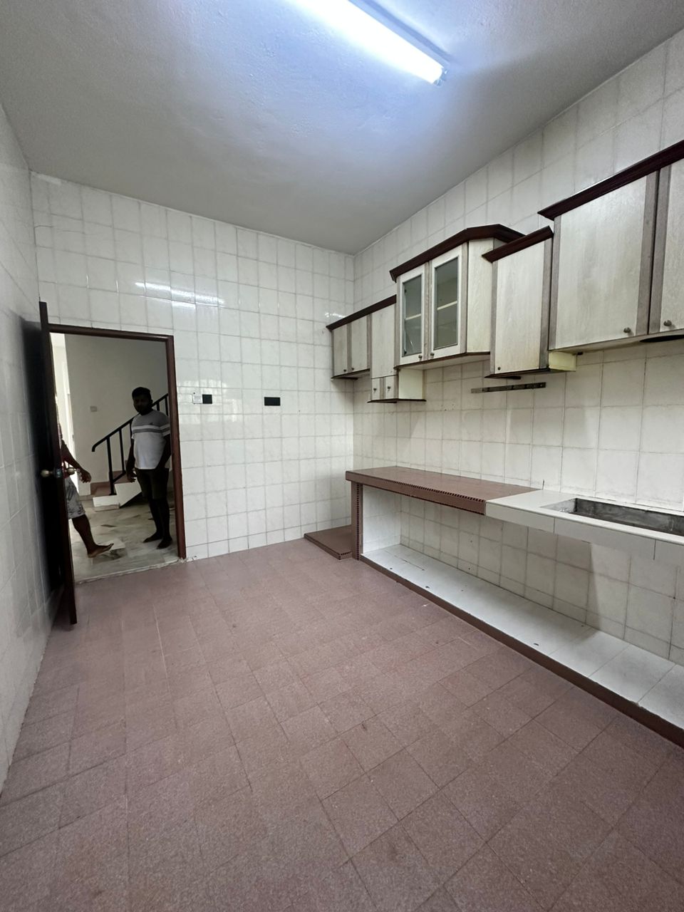 Fully Refurbished Double Storey for SALE Tmn Mewah - photo 8