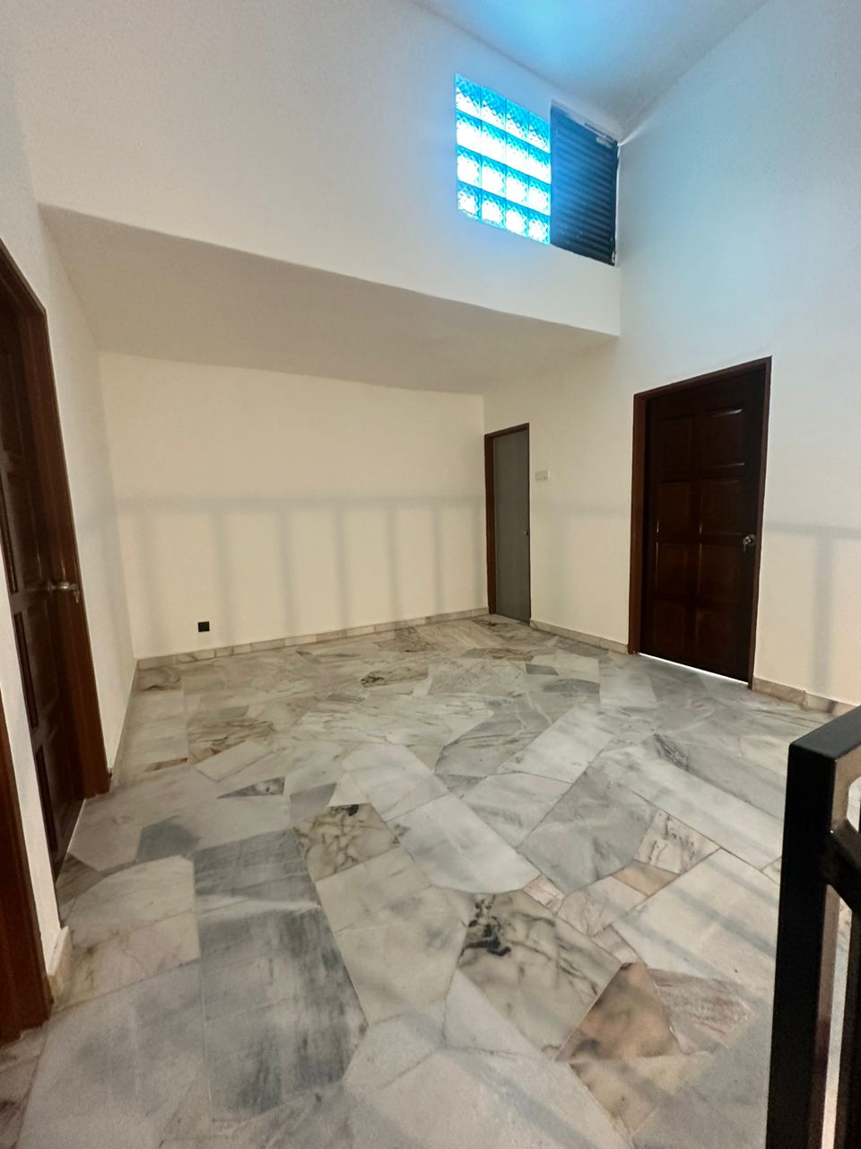 Fully Refurbished Double Storey for SALE Tmn Mewah - photo 10