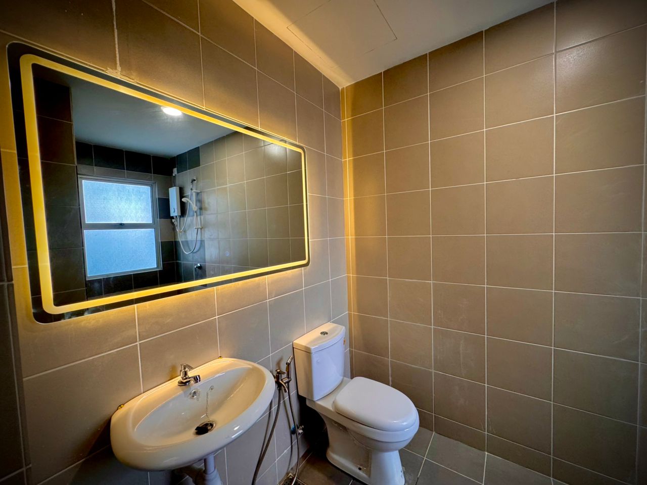 CONDO UNIT IN BRICKFIELDS FOR RENT, KL - photo 6