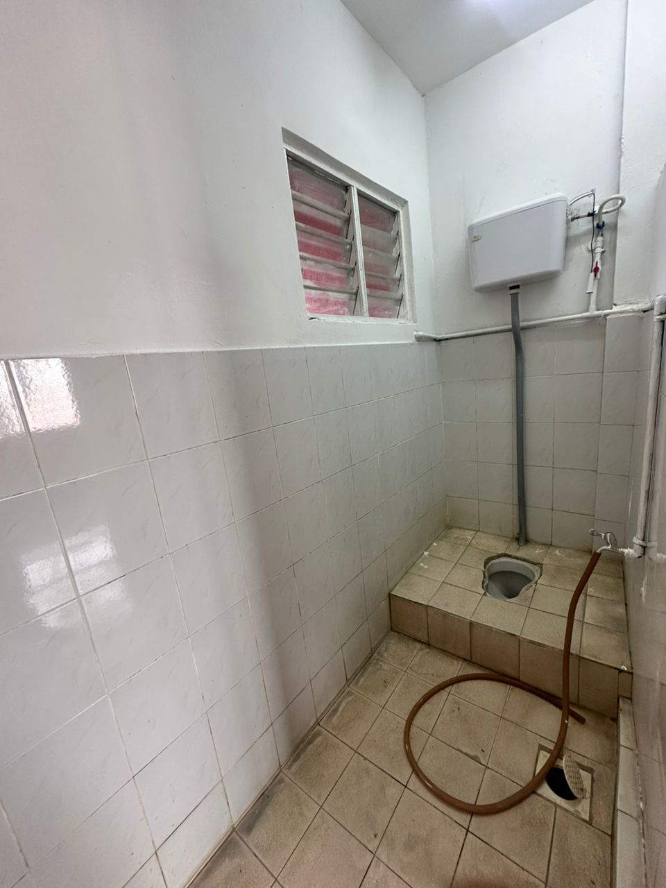 Newly refurbished Bukit Tinggi 1 flat for Sale - photo 10