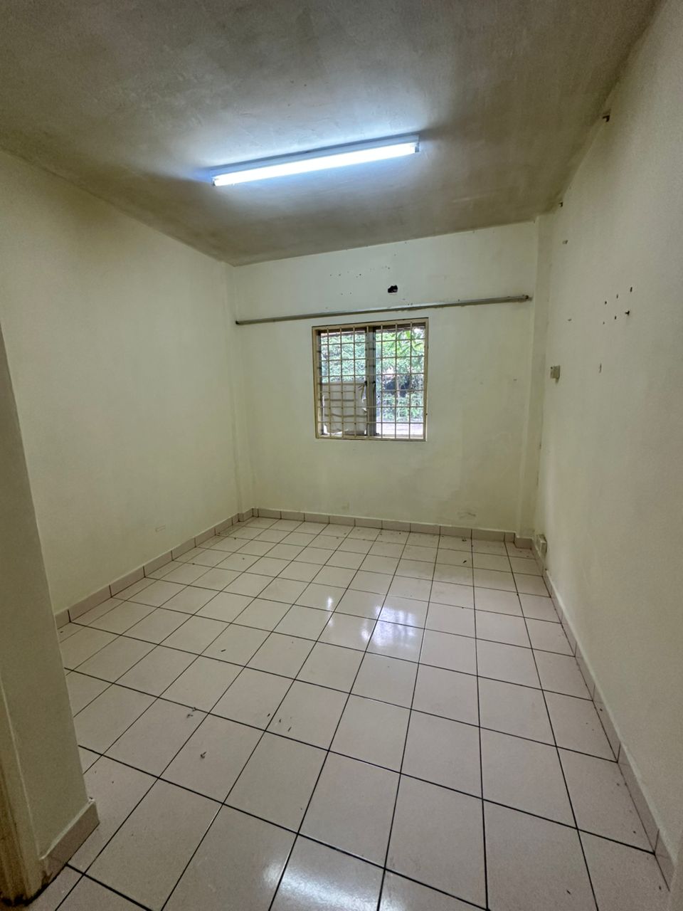 GROUND FLR TROPIKA APARTMENT BUKIT TINGGI FOR Rent - photo 5