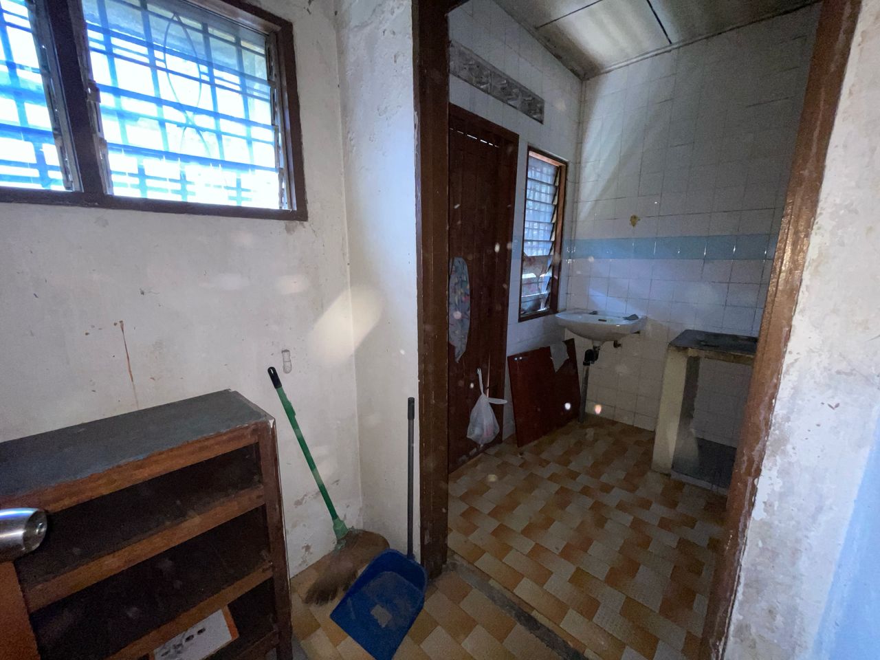 Single Storey Terrace Lot house SALE, KG PANDAN - photo 5