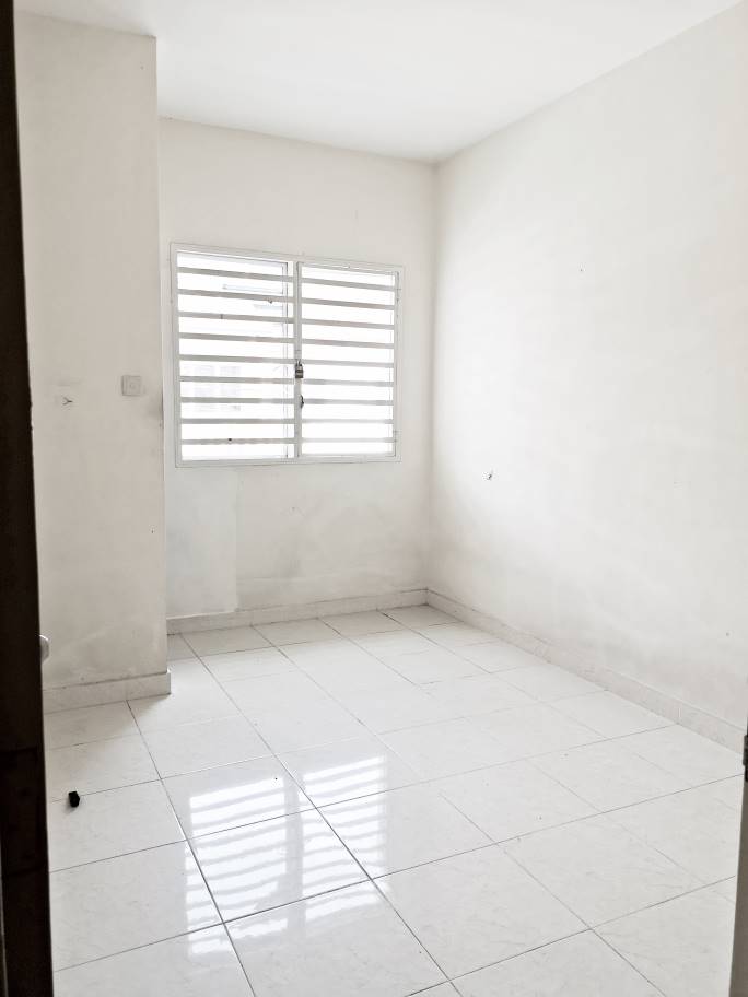 Ken Aman, Taman Bukit Serdang - photo 7