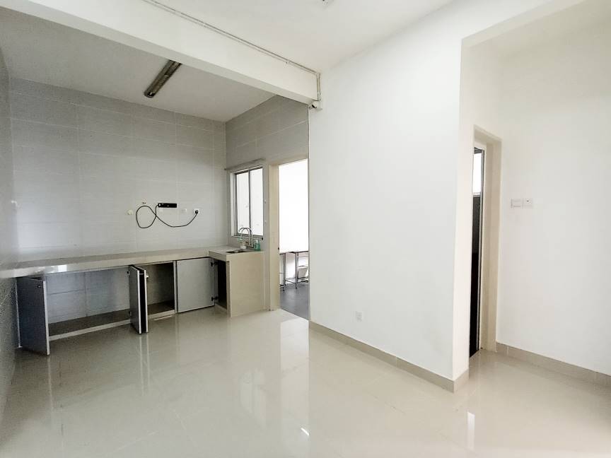 4R3B Corner Green Terrain Prima Villa - photo 2