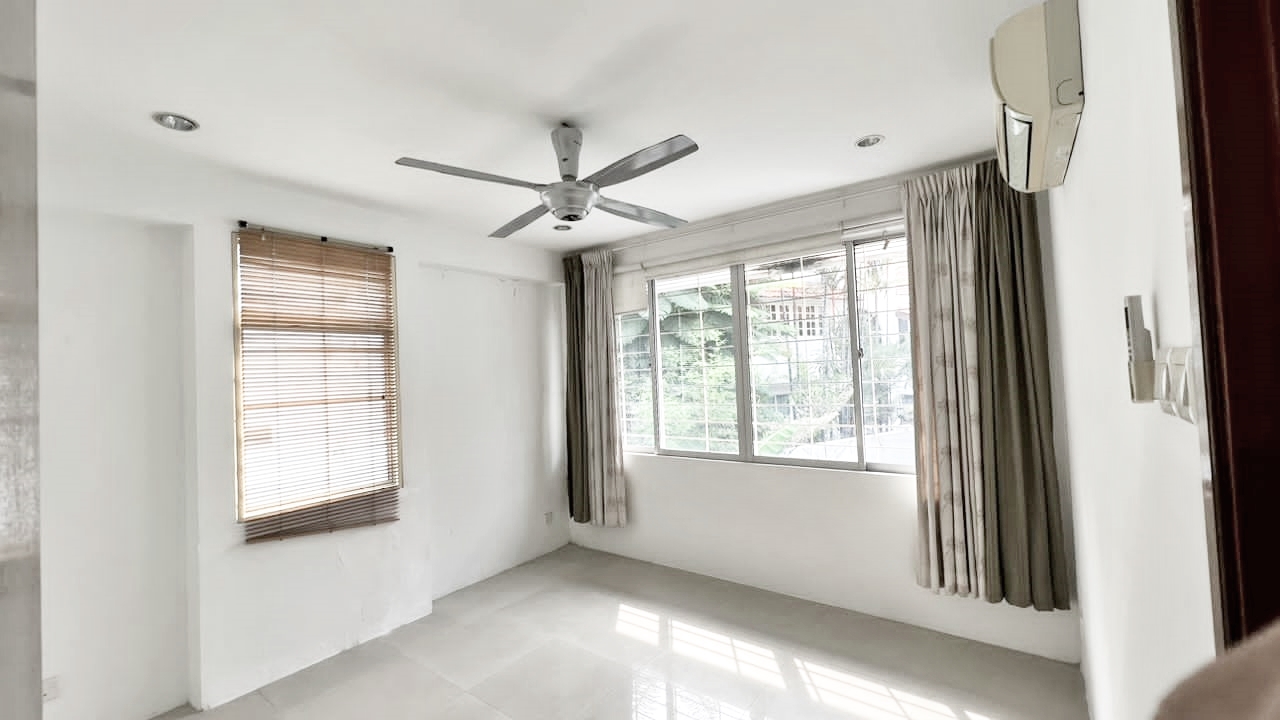 Semi-D Taman Desa - photo 6