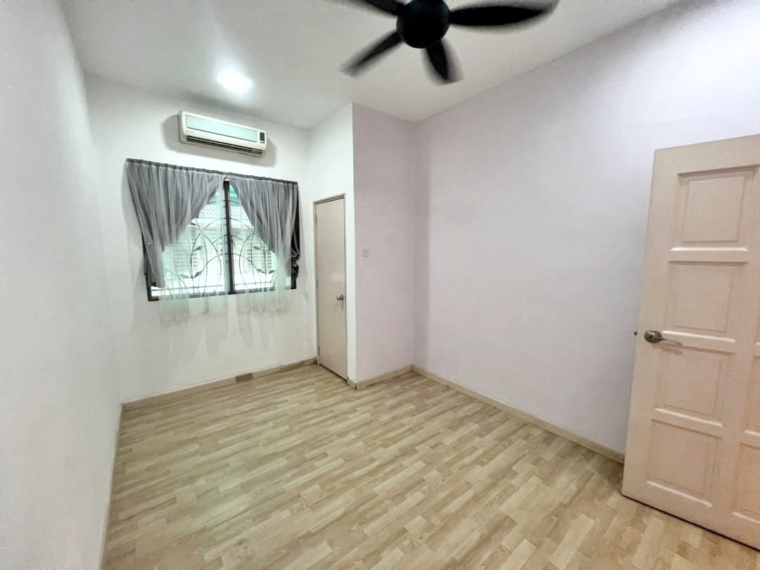 Taman Bukit Serdang BS 4 - photo 7