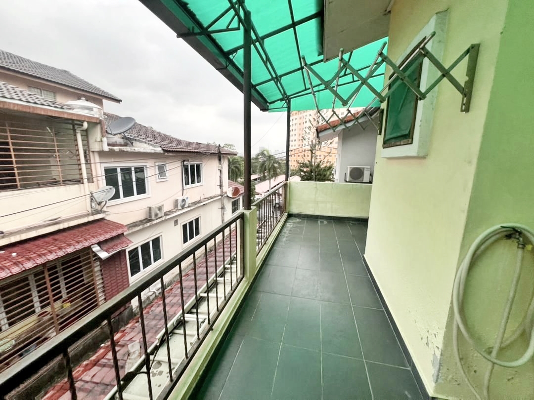 Taman Bukit Serdang BS 4 - photo 11