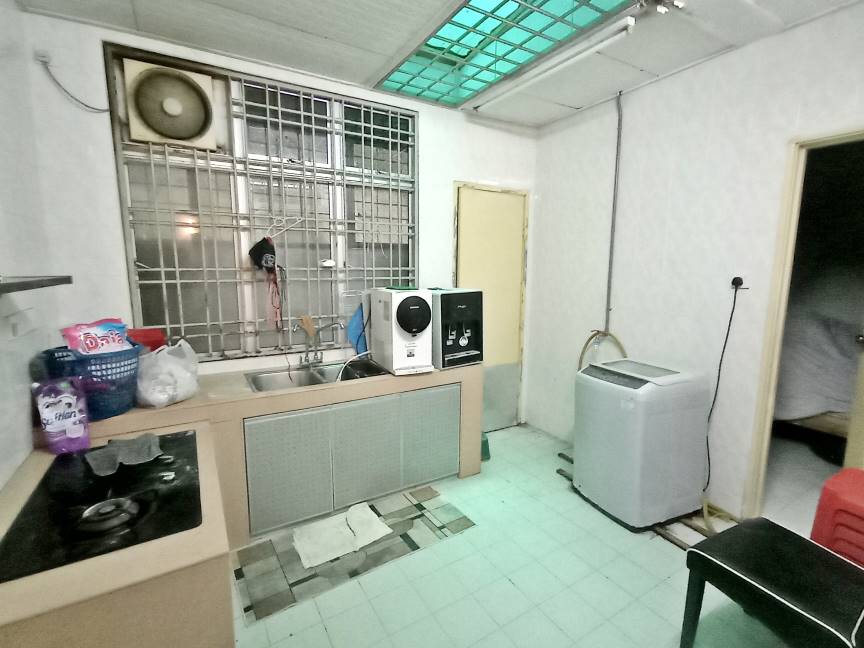 Taman Lagenda Mas Townhouse - photo 3