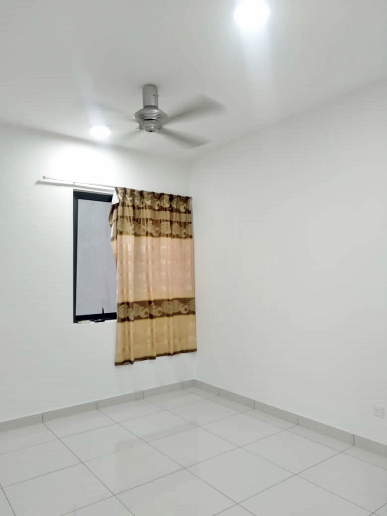 Kiara Plaza Semenyih - photo 4