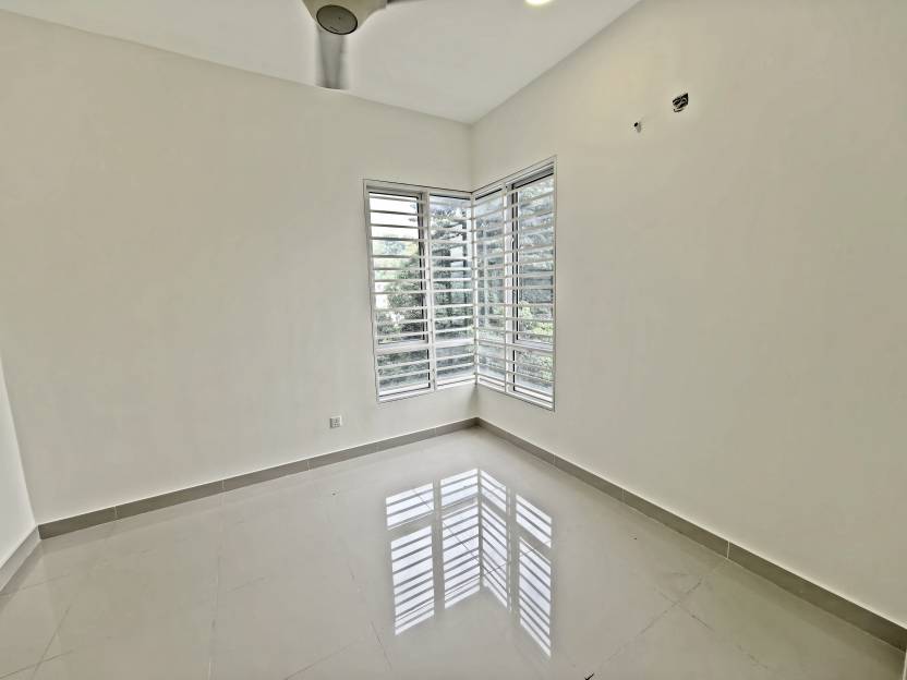 4R3B Corner Green Terrain Prima Villa - photo 5