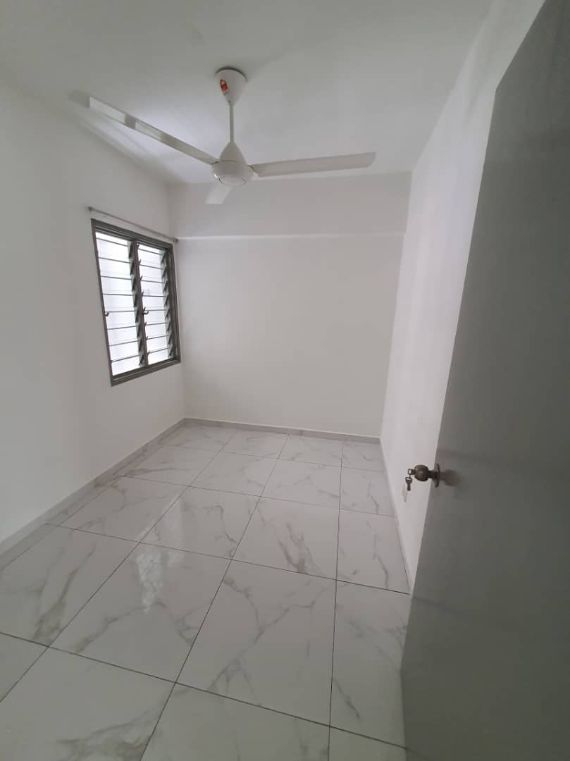 NEAR LRT Pelangi Apartment Kota Damansara - photo 5