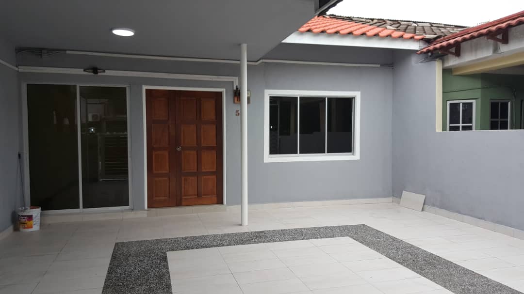 Fully Renovated Single Storey Terrace House Taman - photo 5