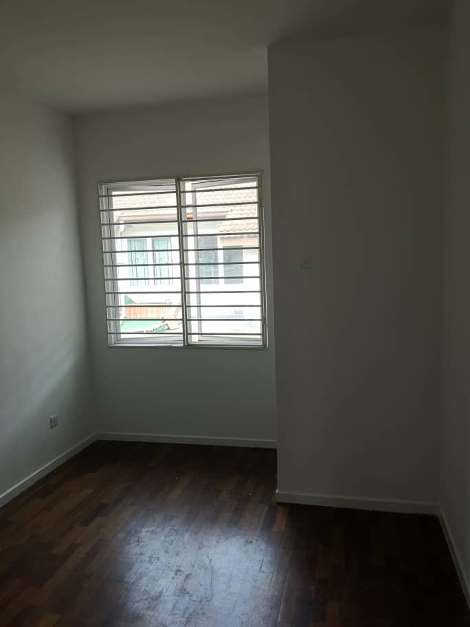 Facing garden Freehold Double Storey Puchong Prima - photo 2