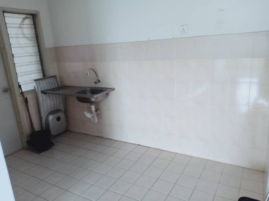 Pangsapuri Alam Prima Batu Tiga Shah Alam Seksyen - photo 4