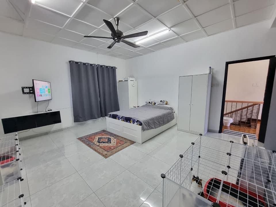SEMI-D Double Storey Bandar Seri Putra Bangi - photo 2
