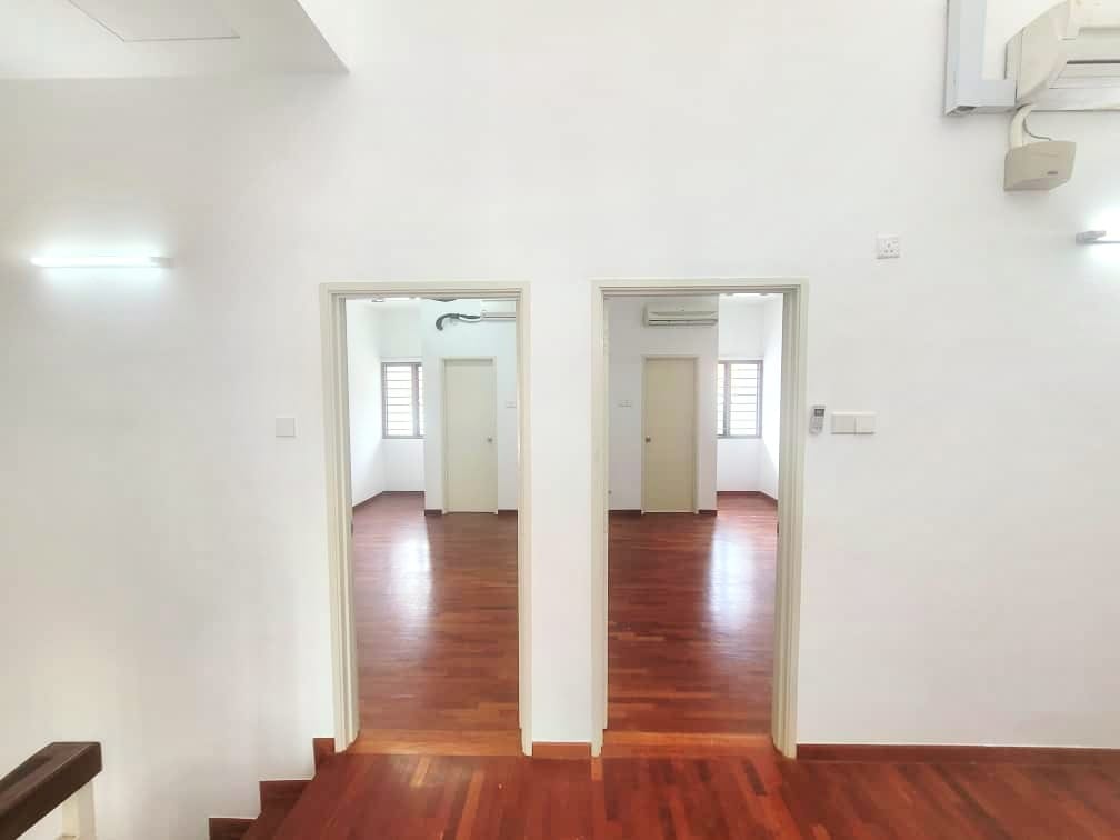 2 STOREY TERRACE HOUSE ABADI HEIGHT, PUCHONG - photo 4