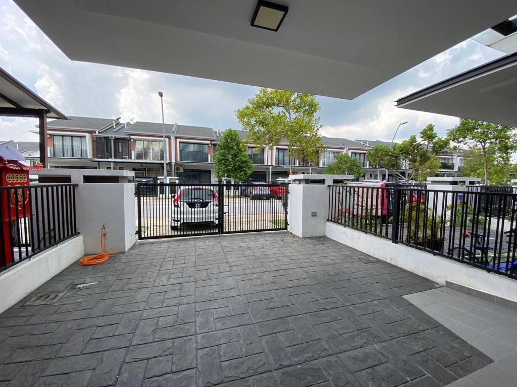 Double Storey Terrace Elmina West, Valley 1 Shah A - photo 4