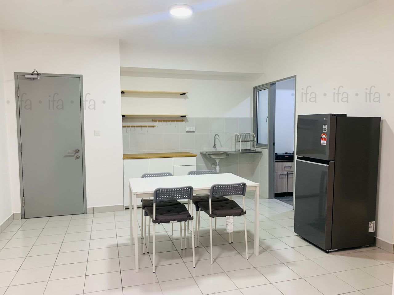 Near MRT Fully Furnish Lily Apartment Kuchai Lama - photo 2