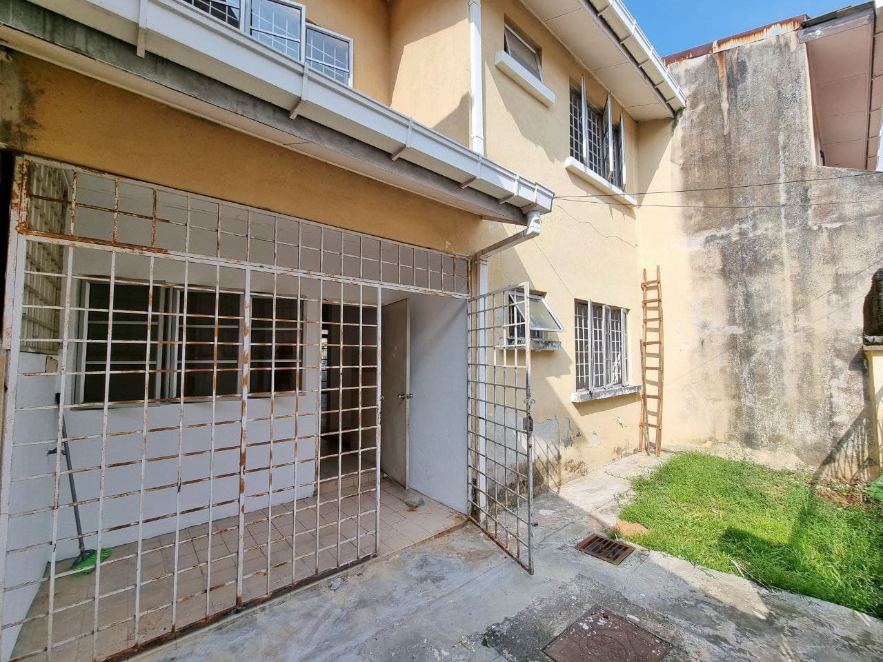 Double Storey House in Ara Idaman Ara Damansara - photo 3