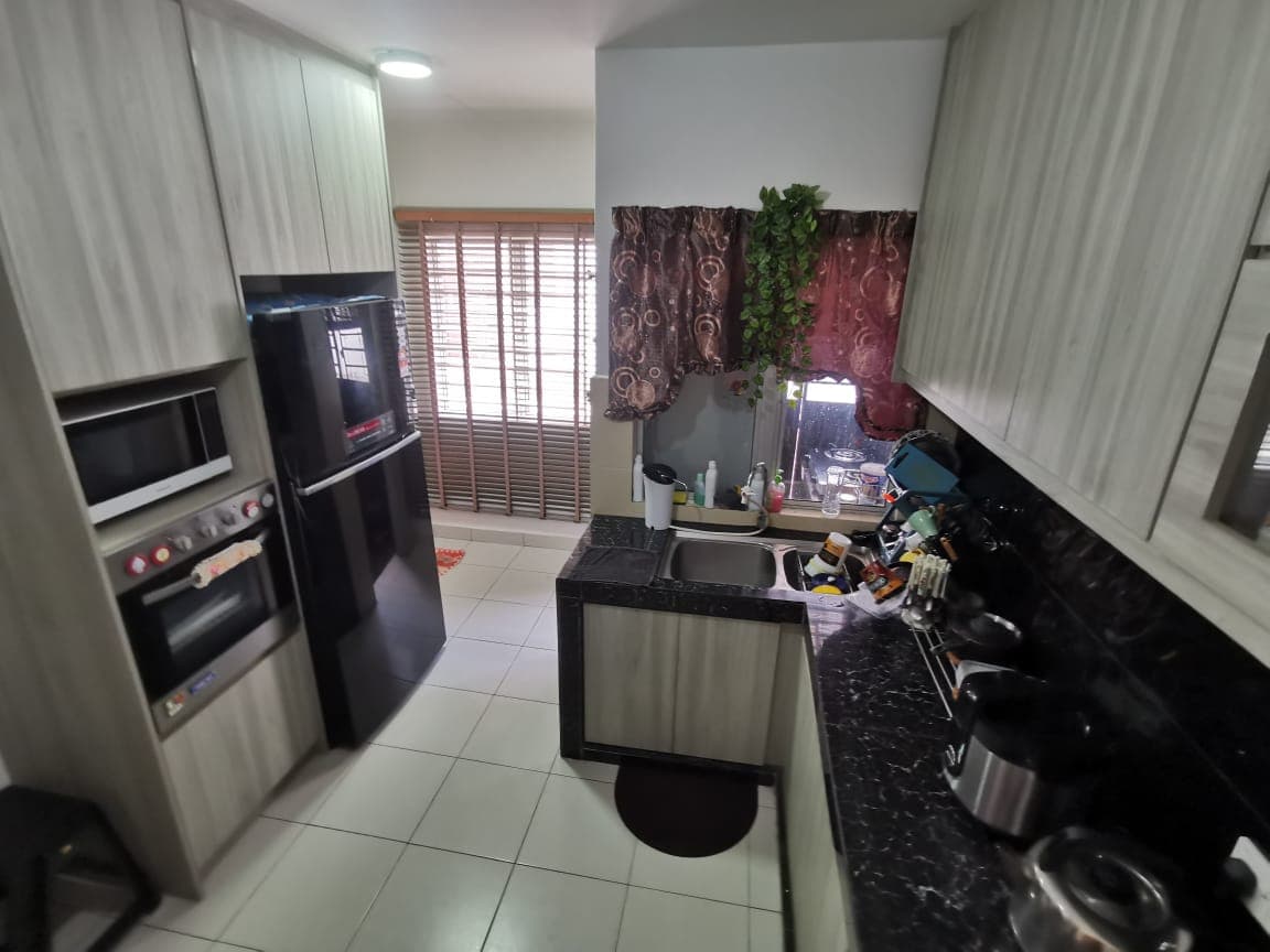 RENOVATED Double Storey Terrace Semenyih Parkland - photo 3