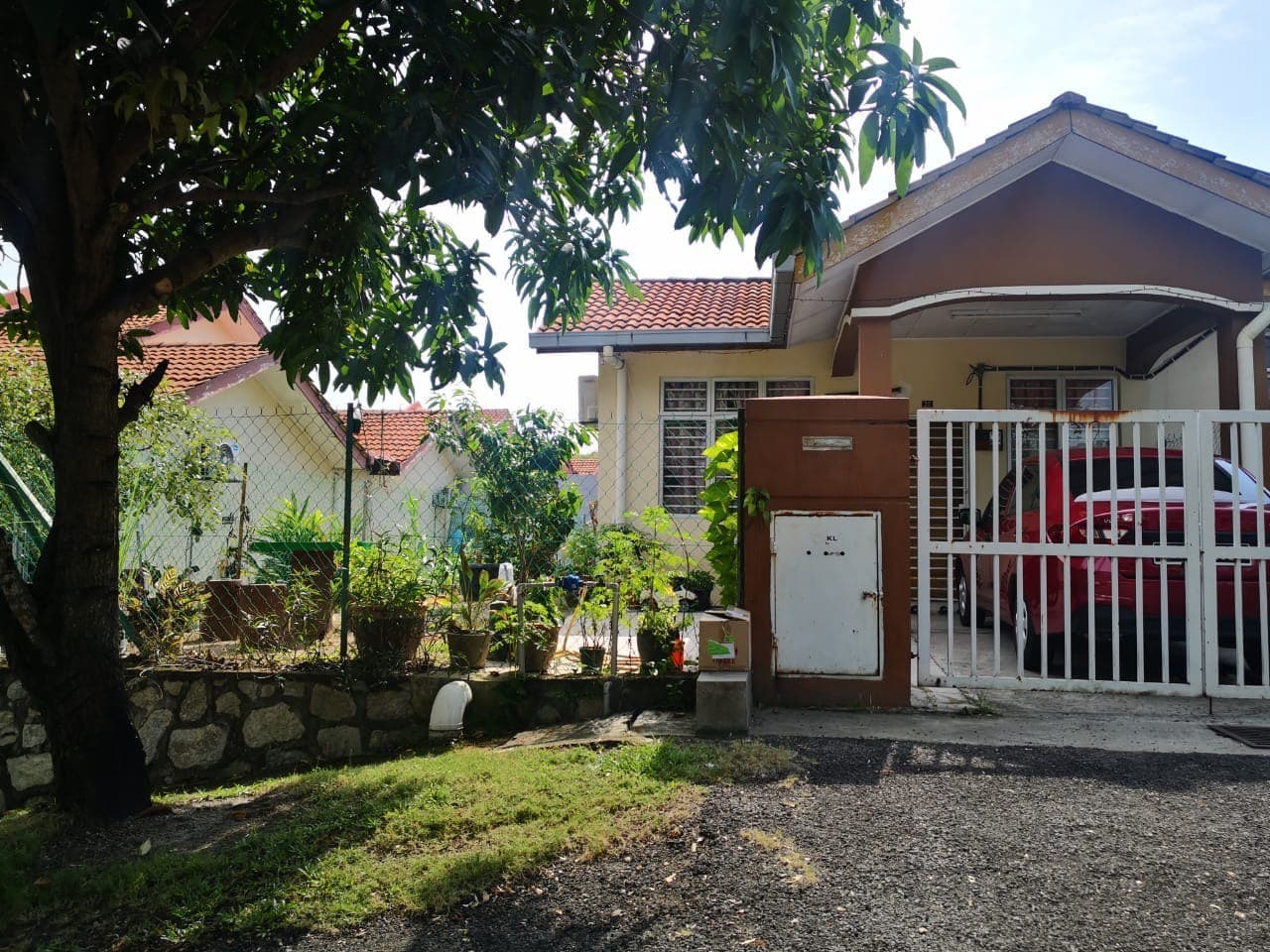 End Lot Single Storey terrace,Taman Lestari Permai
