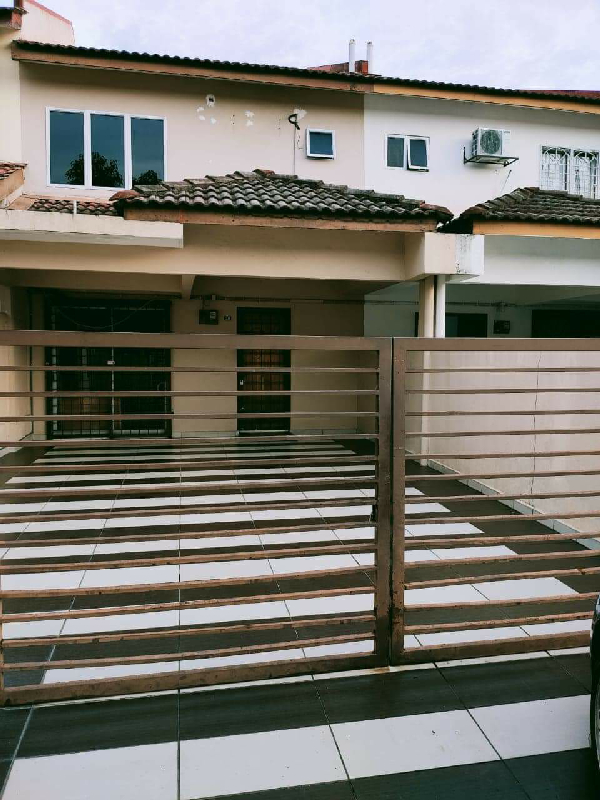 New Refurbished Double Storey Seri Kembangan