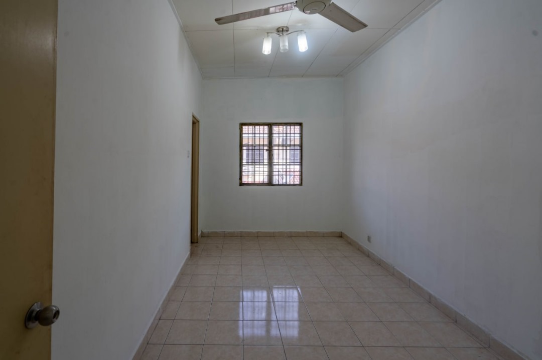 Double Storey Terrace Bandar Baru Bangi Seksyen 3 - photo 5