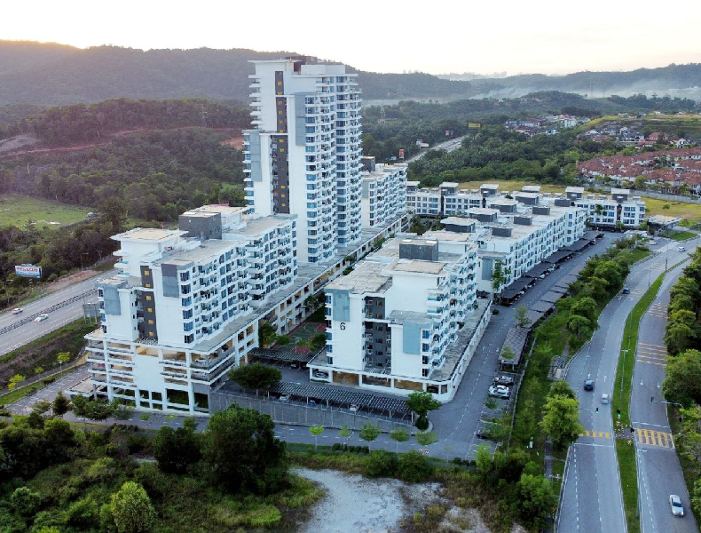 FACING TOWN PUTRA 1 APARTMENT, BANDAR SERI PUTRA BANGI - photo 1