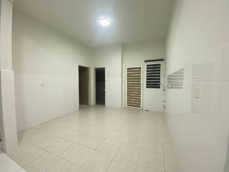FACING SOUTH Double Storey Serene Height Dahlia, Bangi    - photo 4