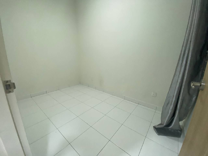 FACING SOUTH Double Storey Serene Height Dahlia, Bangi    - photo 5