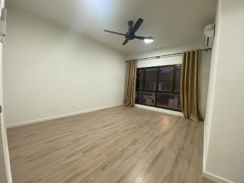 FACING SOUTH Double Storey Serene Height Dahlia, Bangi    - photo 7