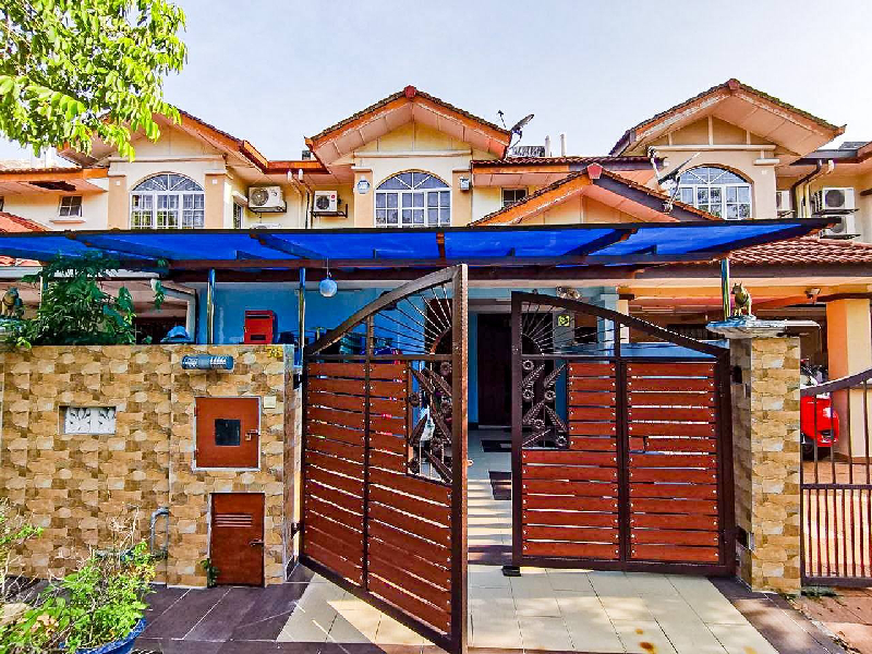 FACING OPEN Double Storey Terrace Berjaya Park Seksyen 32 Shah Alam - photo 1