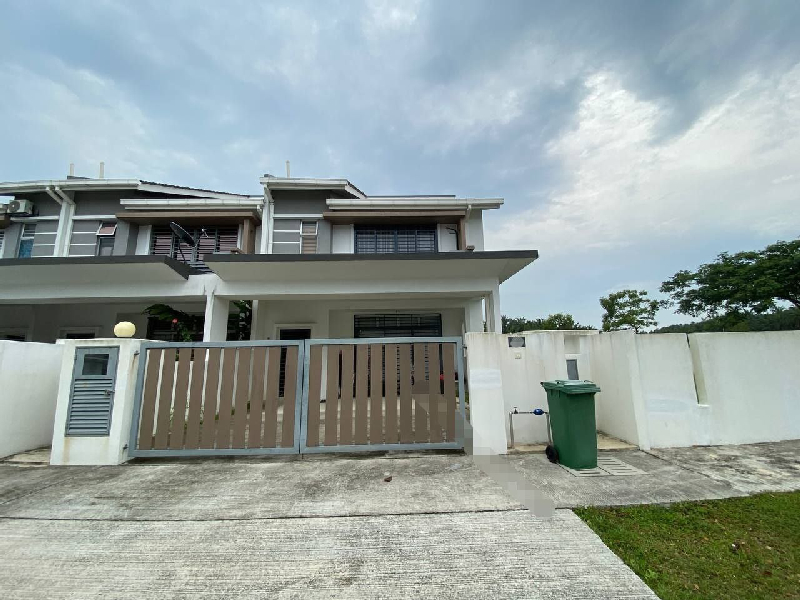 CORNER LOT Serene Height Camellia Double Storey Bangi