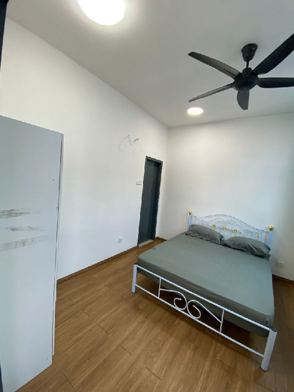 PARTIAL FURNISHED Condominium Lakefront Home Cyberjaya Selangor - photo 8
